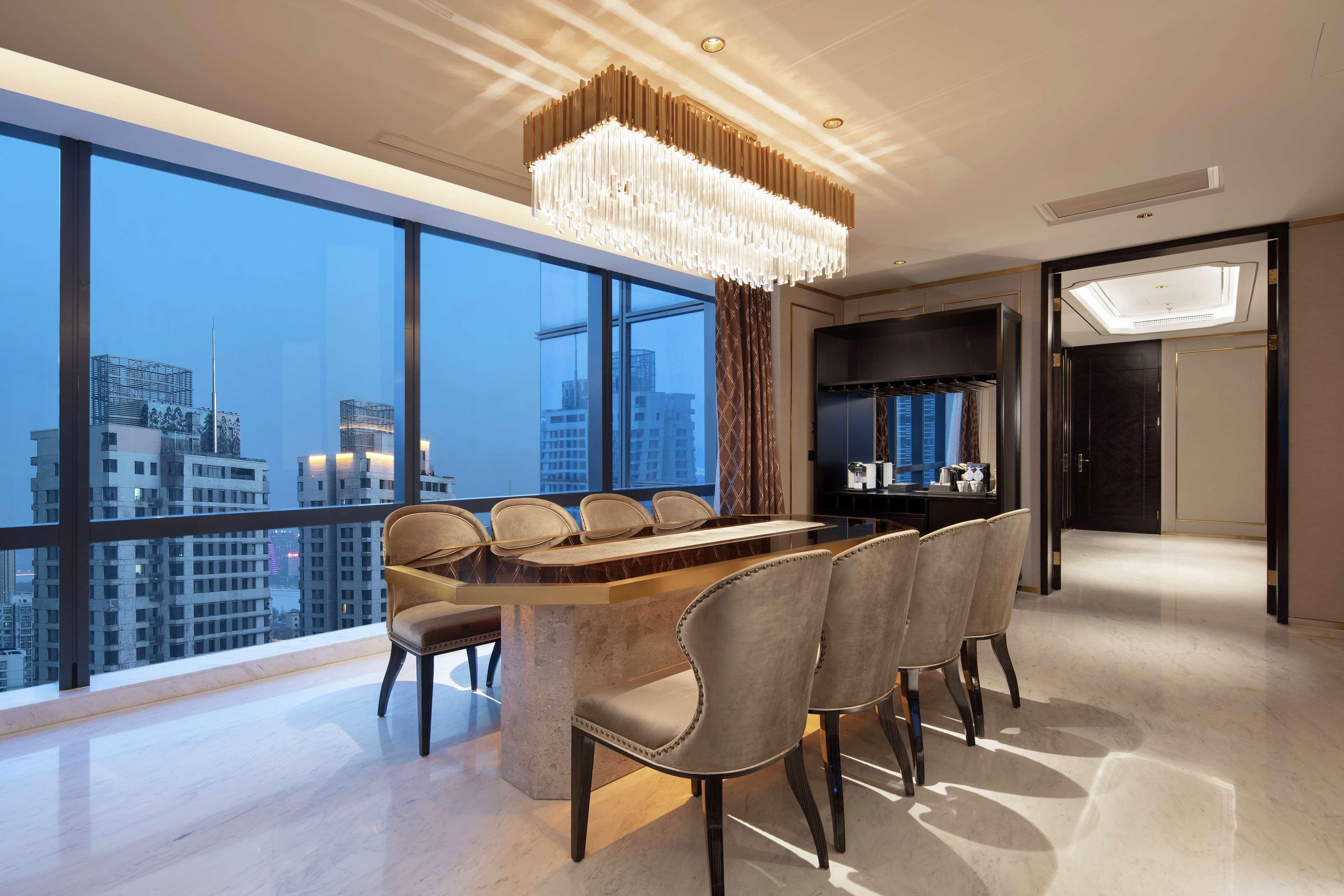 Hilton Shenyang Hotel Bagian luar foto