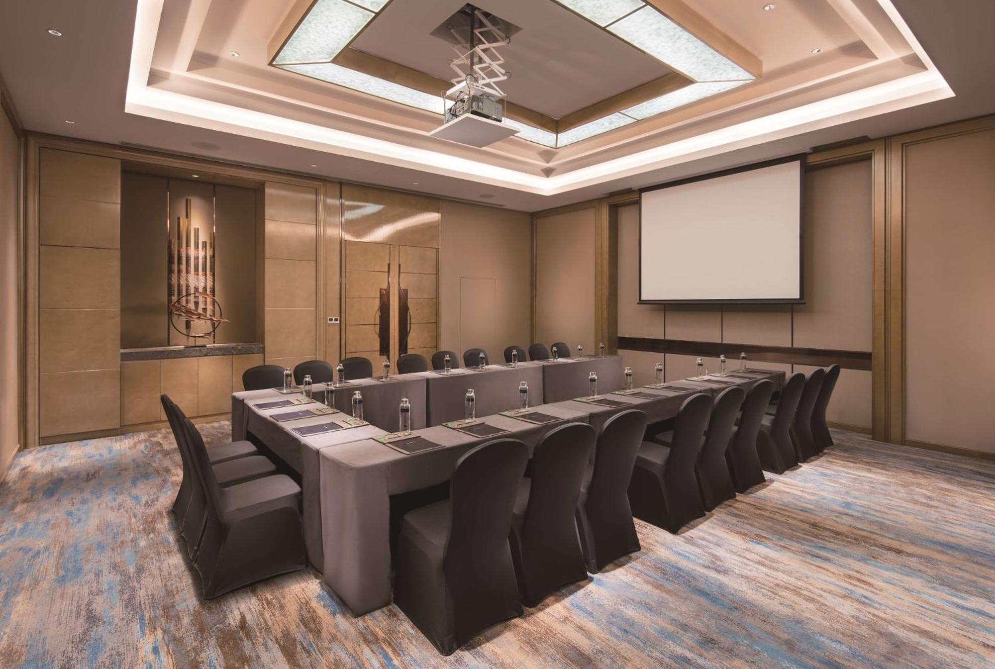 Hilton Shenyang Hotel Bagian luar foto